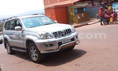 Toyota Land Cruiser Prado for Self-Drive Safaris, AI generated