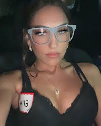 Ella Hurst (@elpatrishh14) • Instagram photos and videos