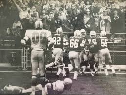 Includes passing, rushing, reciving, punting, kick, touchdown stats along with leaders, coaches and hall of fame inductees. Image Gallery Of Nfl Legend Ron Mcdole Nfl Past Players