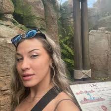 Sky-Lynn (@skylynn.marrie)