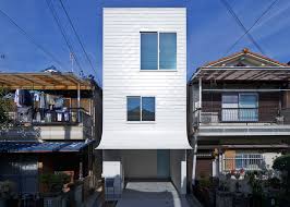 Japan houses are either strongly referential to traditional japanese architecture, or they abandon precedence in favor of a modernist approach. Gandare House A Narrow Japanese Home By Ninkipen