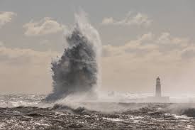 Recommended towns & villages near seaham lighthouse. Simon C Woodley S Tweet Mountainous Waves Seaham Lighthouse Dwarfed By Monster Waves This Morning Stormhour Thephotohour Waves Eastermonday Trendsmap