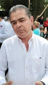 Solapan gerentes de la JAD a su director de Geo Informática Jose Alberto  González Vega, le "compró" dos terrenos (regalados) a la lideresa Meeat... 