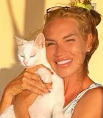 Profile for Mia D'Alexis