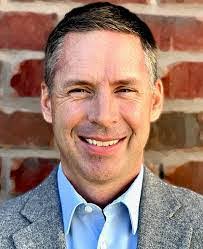 Adam Greve's Instagram, Twitter & Facebook