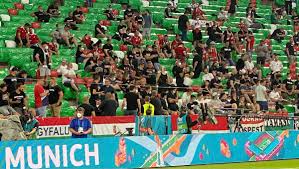 A vasárnap zárult labdarúgó európa bajnokság egyik nagy győztese az m4 komoly nézettséget ért el az m4 az eb döntőjének vasárnapi közvetítésével, ám a. Fvbgf4khyawtqm