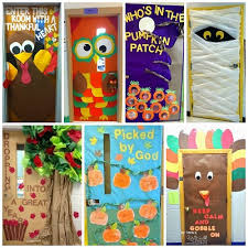 So lucky, you fall brides.there are so many wonderful fall elements that you can apply to your wedding decor, such as fruits, vegetables, nuts, pumpkins, sunflowers and so on. Fall Door Decoration Ideas For The Classroom Crafty Morning