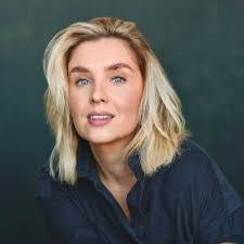 Fran Williams's Instagram, Twitter & Facebook