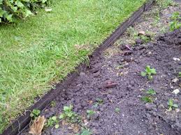 Our Royal Edge Aluminum Garden Edging By Yardproduct Com On A Project In The U K Called Whitehall Gardens Our Edg Landscape Edging Landscape Landscape Design