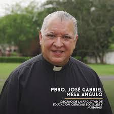 Sandra Cueto's Instagram, Twitter & Facebook