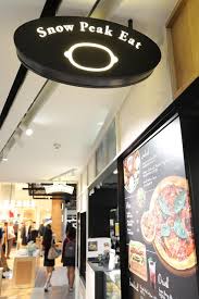 Stoves, lanterns, titanium cookware and titanium flatware, including the wildly popular titanium spork, will keep your mess kit stocked and ready to rock. ç¾å'³åæ¶ ä»æé²çå» Snow Peak Eat U Blog