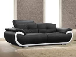 Un canapé cuir n'est pas seulement élégant et design, il peut être aussi extrêmement confortable, malgré les idées reçues. Wood Chair Canape En Cuir Noir Et Blanc