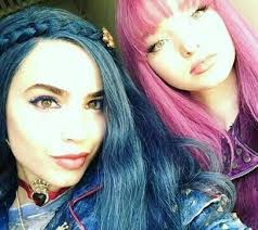 Evie, Filha da Rainha Má