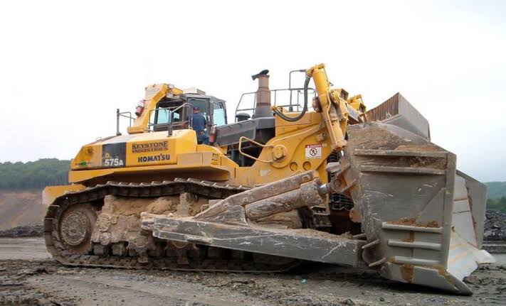 Komatsu D575A-3SD Crawler Dozer