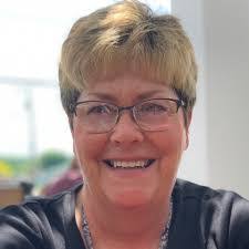 Debbie Darr's Instagram, Twitter & Facebook