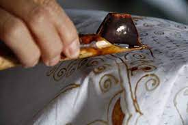 Mengangkut dan memindah bahan buangan dan bahan tanaman dalam kuantiti yang besar Alat Dan Bahan Batik Simaksejenak