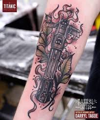Http Litteredwithgarbage Com Wp Content Uploads 2018 05 Neo Trad Light Saber Kylo Ren Darryl Tattoo 851 Lightsaber Tattoo Star Wars Tattoo Different Tattoos