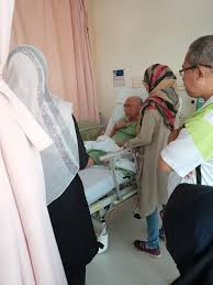The queen elizabeth hospital (malay: Ayah Ditahan Di Hospital Queen 1 Sinar Erakita