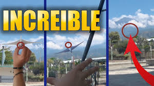 En un avión de papel la debilidad estructural hace que no se puedan equilibrar estas fuerzas y por tanto el vuelo es poco previsible. Como Hacer Un Avion De Papel Facil Que Vuele Mucho Y Lejos Paso A Paso Lasmsilver