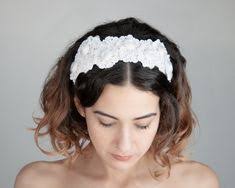 Braut Haarreif Offwhite Diadem Ohne Glitzer Im Boho Stil Romantische Tiara Mit Blumen Aus Kordeln Alternative Hochzeit 2020 Weiss Weiss Alternative Hochzeit Kopfschmuck Braut Haarschmuck Braut