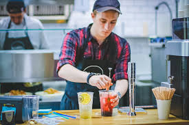 Le métier est bien payé, 40 000 euros par an. Top 10 Des Meilleurs Jobs D Ete