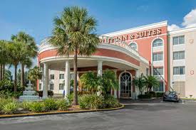 Orlando international airport (mco) is also nearby. Hotel In Orlando Fl Quality Inn Suites Official Site