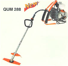 0.81 kw, sistem pengapian : Mesin Potong Rumput Brush Cutter Sumber Pompa