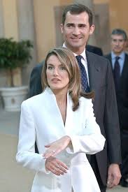 In addition to fiction, he has also written essays, literary criticism, and journal. Letizia Oculto Su Aborto Para Que Sofia No Impidiera La Boda Real