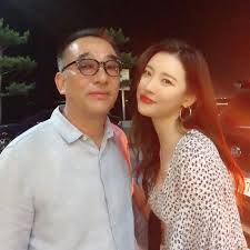 Sunmi Sheds Tears As Her Stepfather Comes To See Her On Mnet S Running Mates Kpop Girls Running Singer