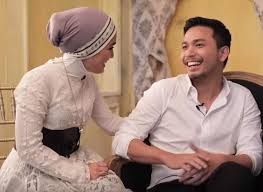 Known as acong amongst his teammates and acquaintance. Kenali Faris Khairol Anuar Cinta Agung Elfira Loy Page 7 Of 8 Glam Lelaki