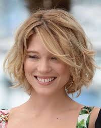 20 wavy hairstyles summer waves for your short locks popular haircuts wellige frisuren frisur ideen kurze wellige frisuren