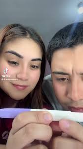 Los dos dimos positivo 🫢 #broma #embarazo #pruebadeembarazo #positiva  #humortiktok