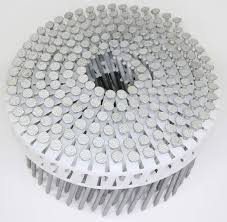 The wood offers a stunning countryside appearance that adds a rich dimension to the home's curb appeal. Cedar Shake Shingles Maze Nails