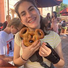 Lorraine Krueger and Robert Krueger's Wedding Website