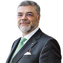 Ascenso simões defende que as revoluções servem para fazer cortes e sugere que no 25 de abril devia ter havido sangue, devia ter havido mortos. Ascenso Simoes Deputado Do Ps Publico