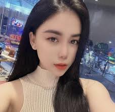 Tường Vy Về Trả Nợ Anh