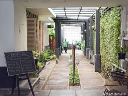Omah sendok tidak bisa sampai menggelar tikar atau karpet sih, tapi cafe yang satu ini sangat cocok untuk anda dan keluarga 4. Menikmati Menu Baru Yang Spesial Di Omah Sendok Senopati Marga S Bucket List
