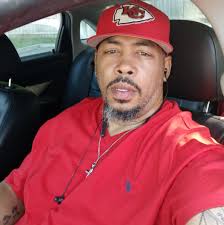 Looking for the perfect summer job? Midwest Pool Management is now hiring  lifeguards for Parkwood Pool! What They Offer: ✓ Competitive Pay ✓ Flexible  Scheduling ✓ Positive, Supportive Work Environment ✓ Lifeguard