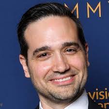 Donna Gueterman's Instagram, Twitter & Facebook