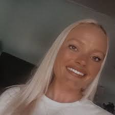 RENATE JOHNSON (@ren8mae)