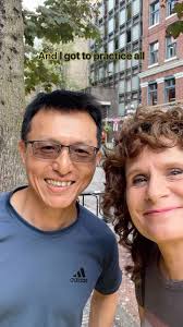 🟡 Connecting with strangers and acquaintances can make a surprising  difference in our quality of life., And Hello Yellow is all about making  Vancouver friendlier, one conversation at a time. , Today I ...