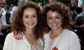 Julia Sawalha Announces Devastating News During Lockdown In 2021 Julia Sawalha Suranne Jones Julia