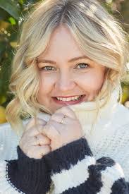 Sarah Conroy's Instagram, Twitter & Facebook