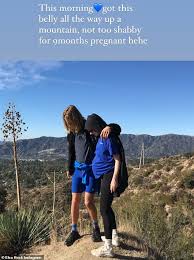 A homage to tom daley's gold medal diving success in the tokyo olympics has been sadly daley's diving partner lee did not appear, as they had only planned to create. Elsa Hosk Hikes Up A Mountain With Beau Tom Daly Not Bad For Nine Months Pregnant Aktuelle Boulevard Nachrichten Und Fotogalerien Zu Stars Sternchen