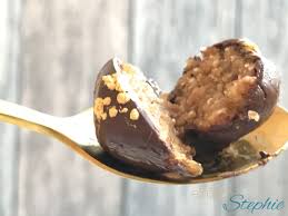 Ich persönlich platziere meine pralinen am liebsten in kleine papierförmchen. Gesunde Pralinen Selber Machen Glutenfrei Ohne Zucker Einfach Stephie
