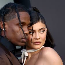 Kylie jenner (@kyliejenner) on tiktok | 392.3m likes. Kylie Jenner Denies Open Relationship Travis Scott Rumor