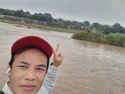 Happy Holiday everyone,,keep safe everyone..  #viewersfriendsfollowersnonfollowers #riverside #walking #jogging