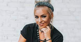 This artist bio is unreviewed. Marina Marx Rockt Sie Helene Fischer Vom Schlager Thron