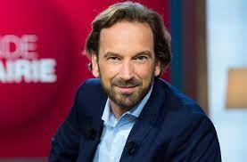 This is la grande librairie france 5 2014 09 04 20 44 by mami on vimeo, the home for high quality videos and the people who love them. La Grande Librairie France 5 Francois Busnel Les Gens Ont Oublie Qu Une Emission De Tele N Est Pas Un Tribunal