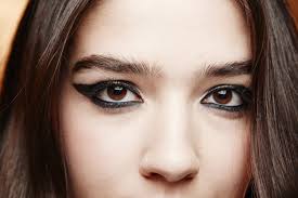 Try some different tools to make the application easier 7 Eyeliner Mistakes You Need To Stop Making Glamour